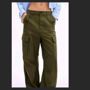 NWOT Coach Army Green Cargo Pants Size 12